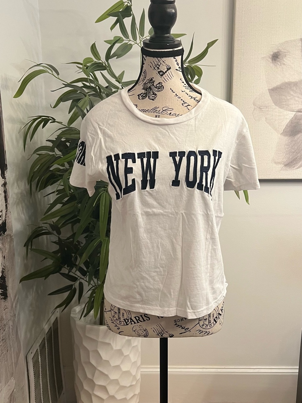 On Fire White 'New York' Graphic Tee - Women's Short Sleeve